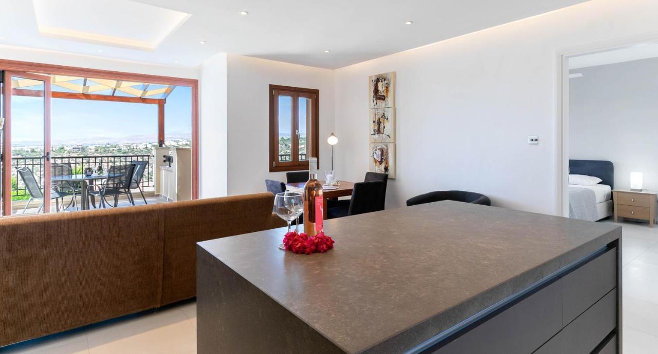Modern Apartment Nz11 Large Balconies With Sea And Mountain Views Kouklia Buitenkant foto