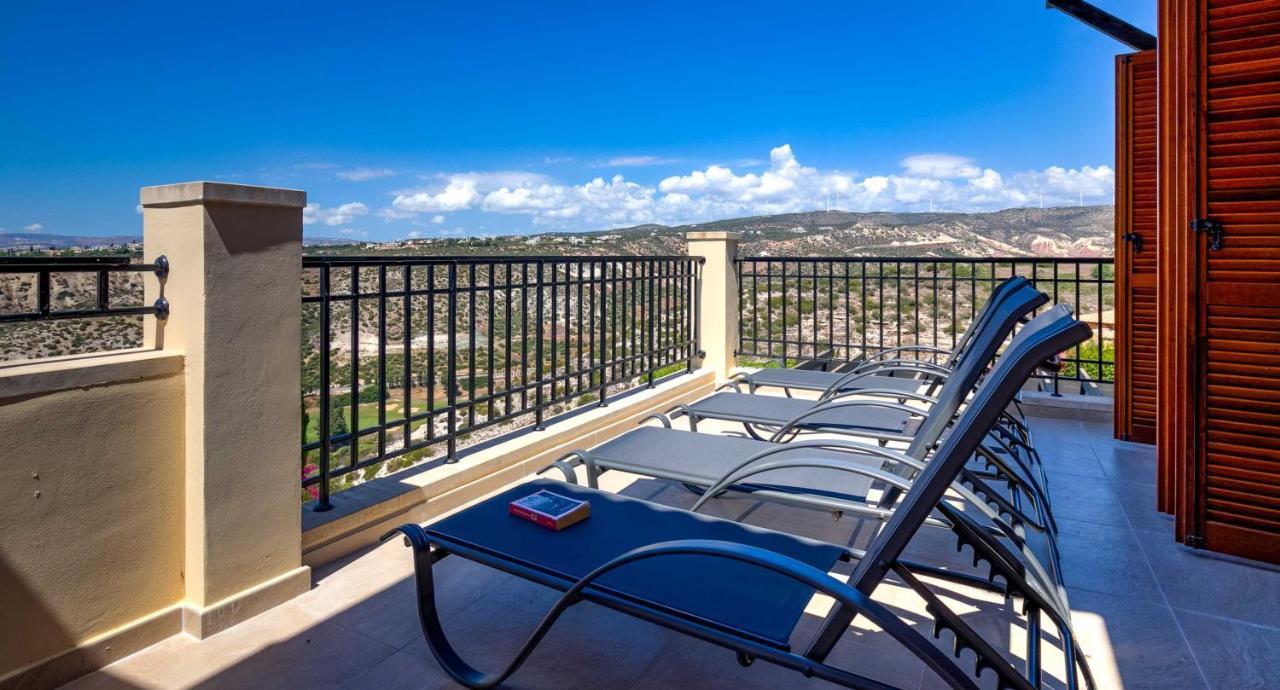 Modern Apartment Nz11 Large Balconies With Sea And Mountain Views Kouklia Buitenkant foto