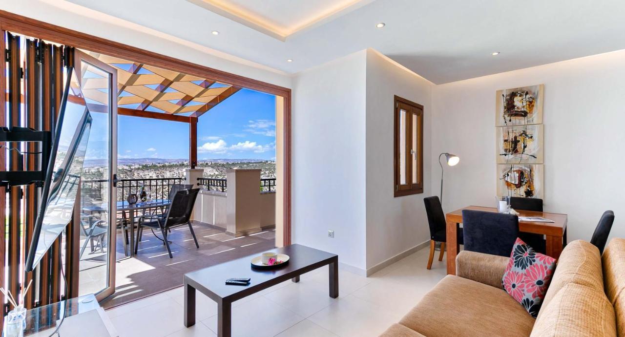 Modern Apartment Nz11 Large Balconies With Sea And Mountain Views Kouklia Buitenkant foto