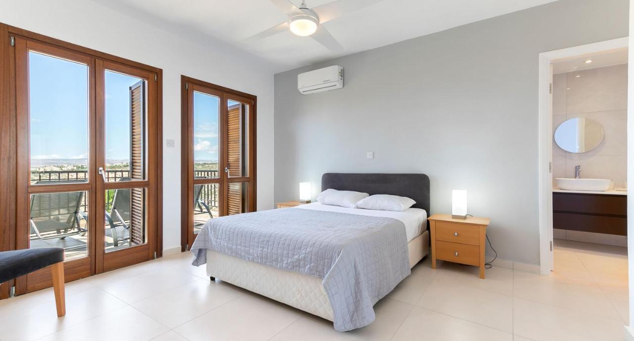 Modern Apartment Nz11 Large Balconies With Sea And Mountain Views Kouklia Buitenkant foto