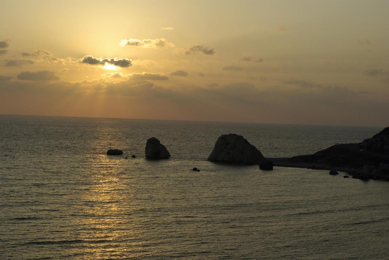 Modern Apartment Nz11 Large Balconies With Sea And Mountain Views Kouklia Buitenkant foto